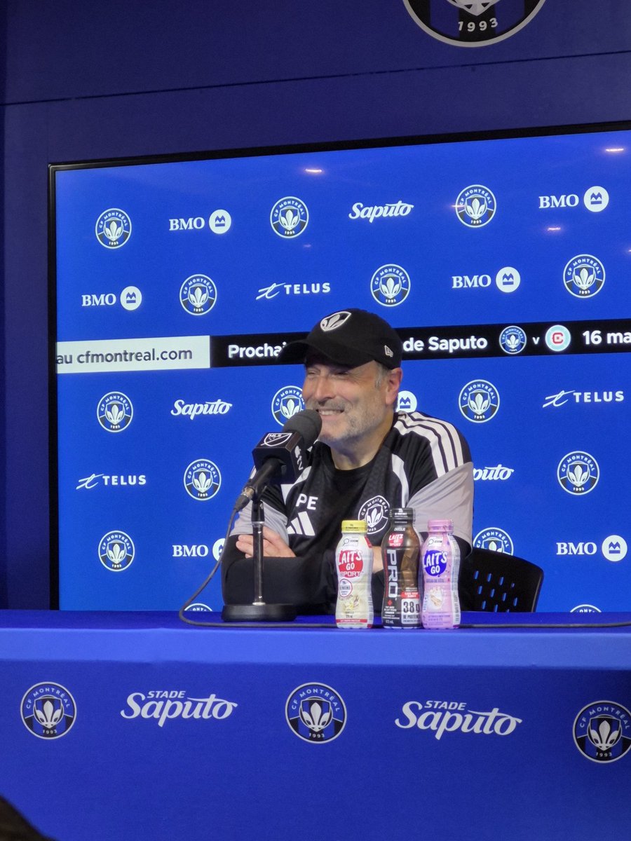 MathDastous's tweet photo. 🗣 Eullaffroy 

Sur le fait s’il était à l’aise avec le match. Il a repondu être plus à l’aise avec les 3 points. C’est pas forcément le genre de match qu’un coach aime parce que c’est stressant. Ce match entre 2 bonnes equipes aurait pu finir 4 à 4.

Il dit aussi que son equipe manque un peu de spontanéité dans le dernier tier.

Si on me demande de continuer l’interim, je le ferais avec le sourire, mais pour la suite c’est une question piège.

Wiki c’est une vraie pile électrique, mais il faut le recharger entre les matchs fût sa réponse étant questionner sur le fait de retirer Carmona.

#CFMTL