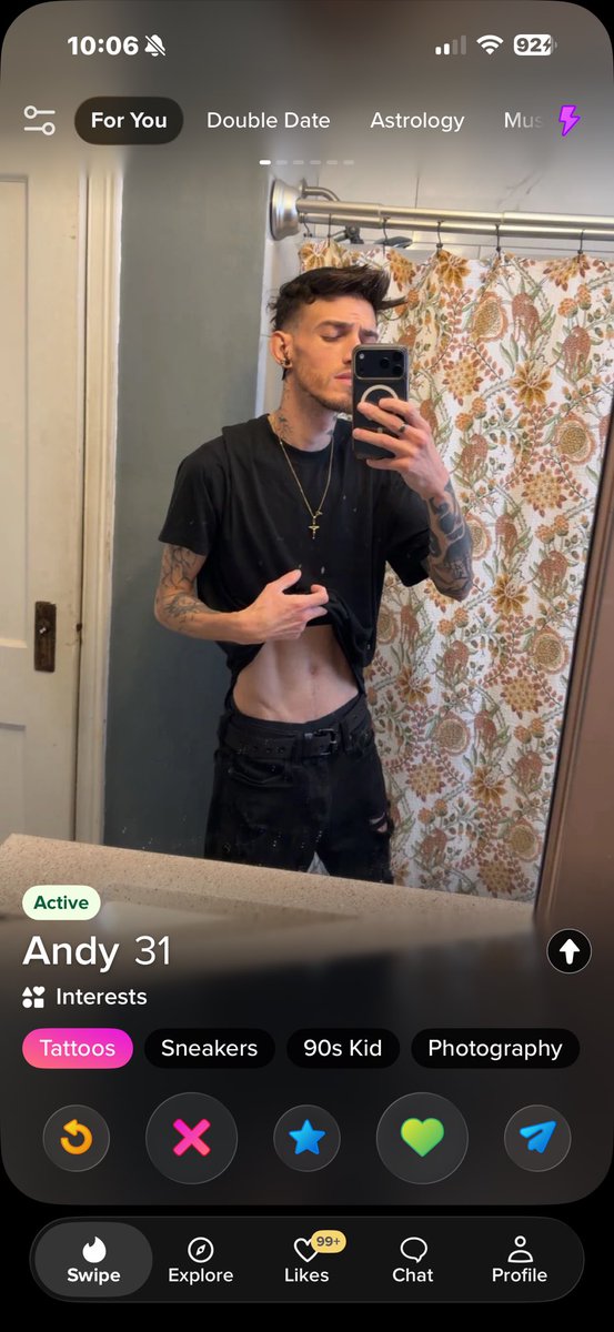DehoyosB1270's tweet photo. This Gonorrhea ex bf of mine (Andy Matos Rivera) is already talking to other people lol . What a HOE  #philly #viral #gay #proof #sick https://t.co/kGlOwEjYOx
