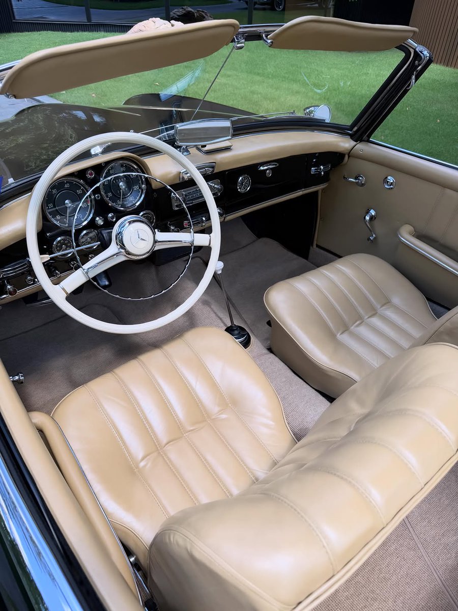 TheAutoHub's tweet photo. Mercedes-Benz 190SL https://t.co/1CGKjbCxnC