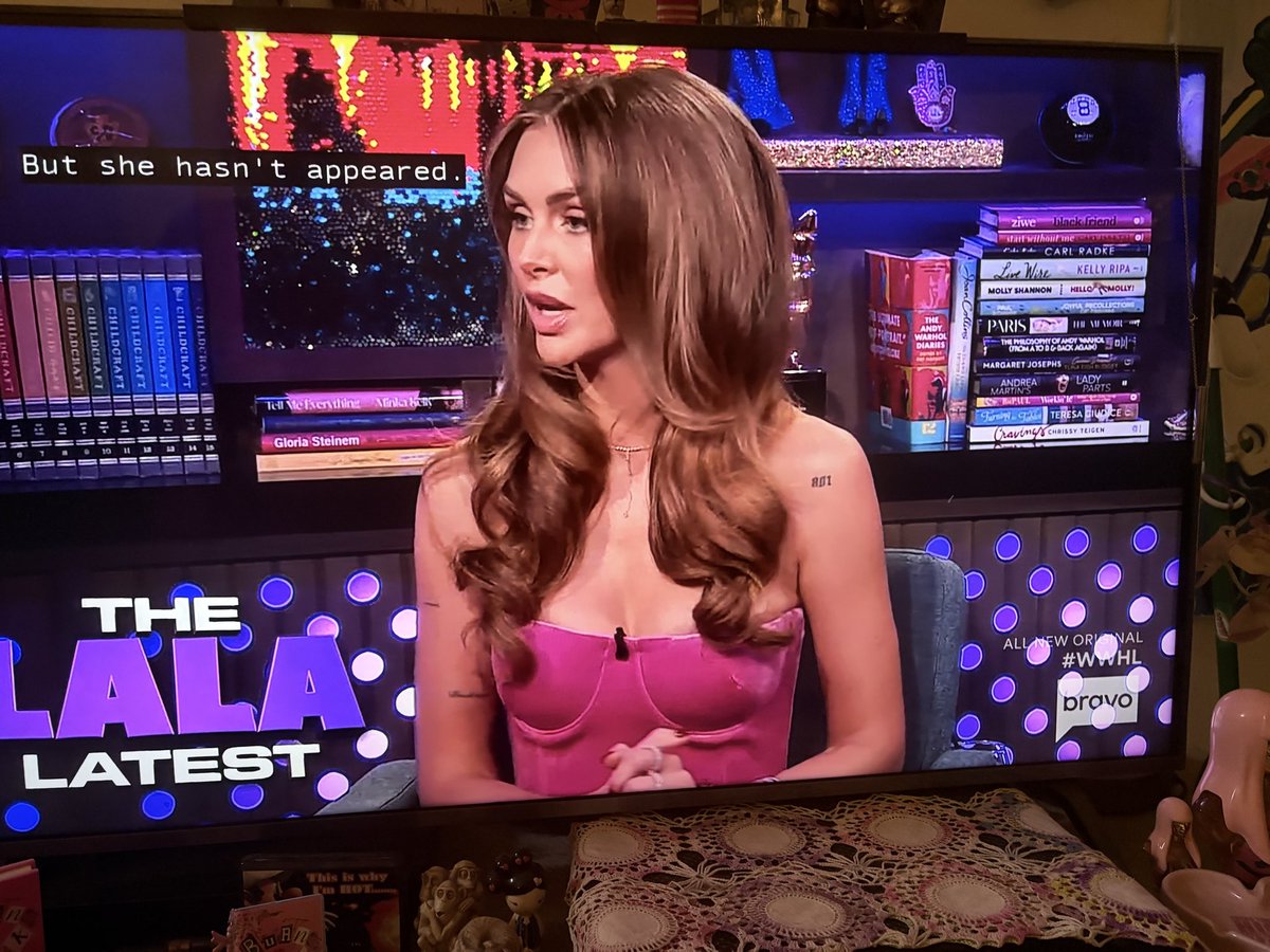 MessyMindofMe's tweet photo. there is no way Scheana Shay will not be on the cast and or appearing on  #TheValley next season https://t.co/PAqFjVG8ub