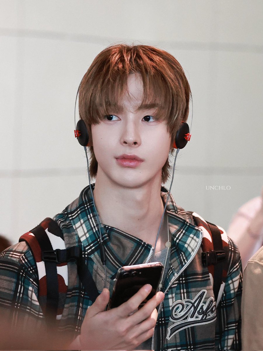 ohjarchives's tweet photo. 【260514】ICN 🛫
Hyunjun at ICN Airport, heading to Macau for the upcoming fanmeeting. 
Safe flight, babe!~

© UNCHLO

#HYUNJUN #현준 #OHHYUNJUN #오현준 #SMTR25 https://t.co/t7p9xlxpIV