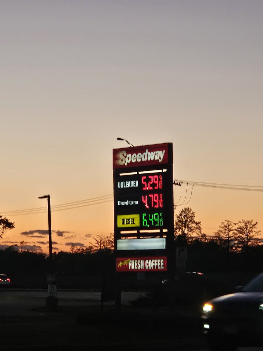 JGuzman74648's tweet photo. Why are gas prices over $5 a gallon again? ⛽💸
Between oil prices, taxes, inflation, and supply issues… it’s hitting everyone hard at the pump. https://t.co/y45j5SogZP