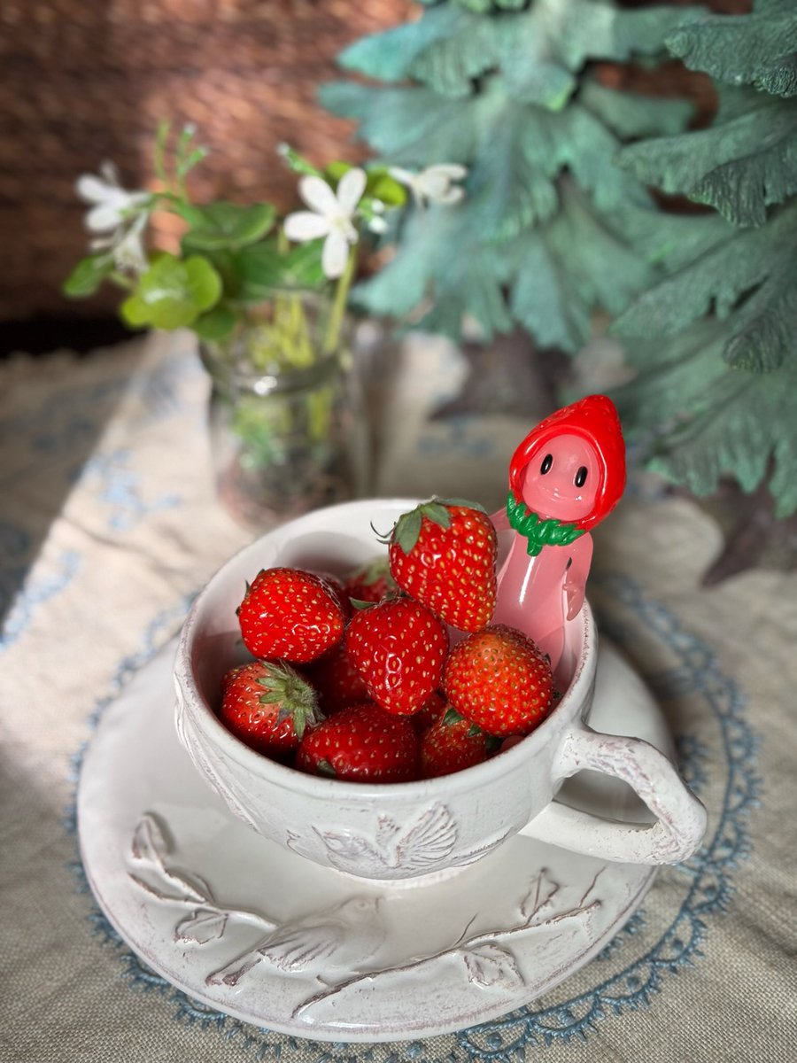 wandashop_S's tweet photo. 🍓5月28日からスタート🍓

種族展Vol.3 「ノイエルのいちごまつり」🌷✨

今回は「いちご」をテーマにした作家さんアイテムの販売や、いちご人たちの帽子販売・ワークショップを開催予定です🥳
それぞれの詳しいおしらせをお楽しみに💌

-----
𝗢𝗙𝗙𝗜𝗖𝗜𝗔𝗟 𝗕𝗟𝗢𝗚
https://t.co/Njw9jGo9ei https://t.co/IpPni0NuaH