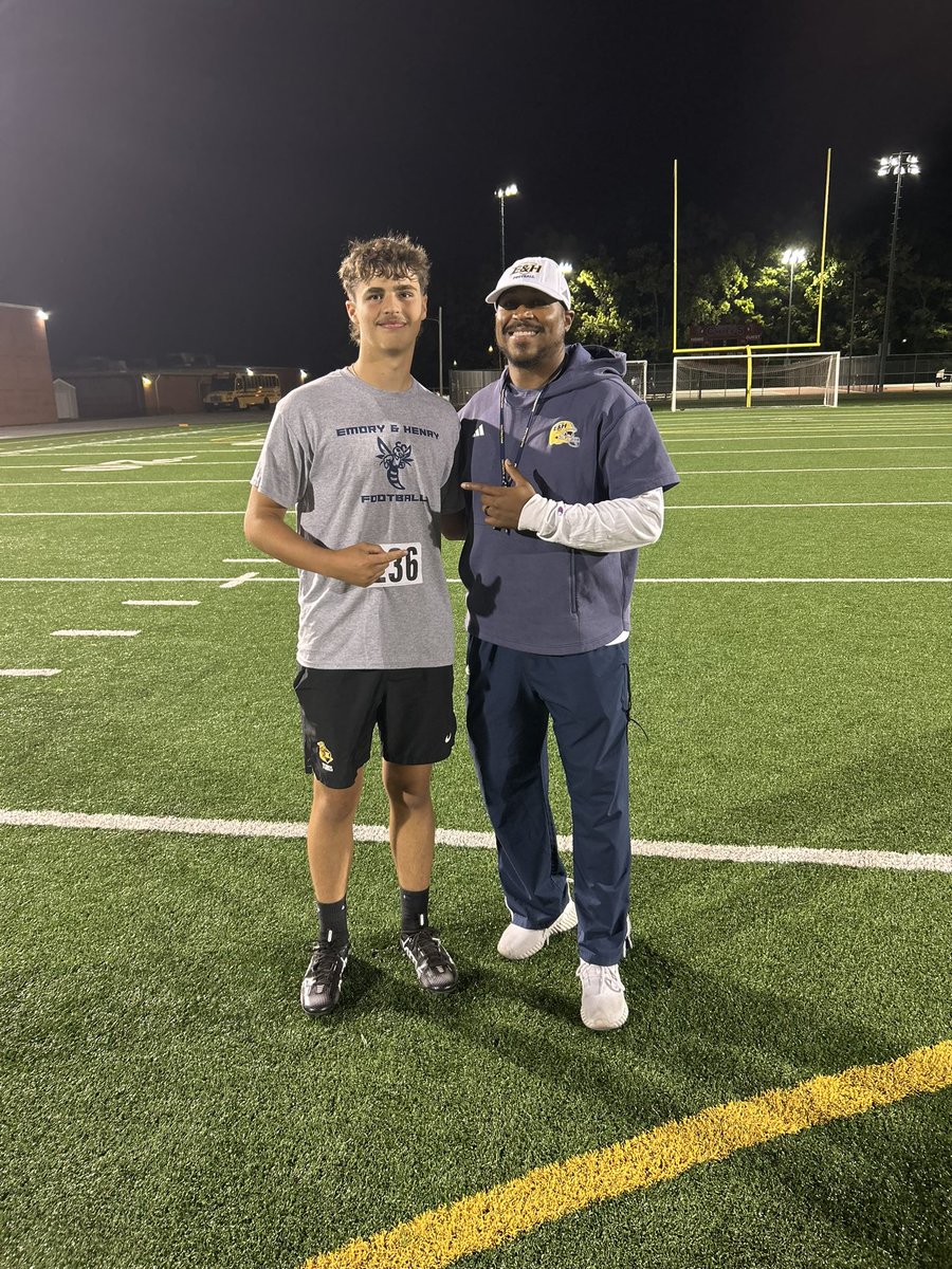 DrewMac04's tweet photo. Had an absolutely great day at the Emory and Henry camp, thank you to all the coaches for having me out today!!
@CoachEasley__ @CoachQHunter @CoachKShort @CoachWalters_  @MrNeas_KellamHS @KellamFB @millhouse682003 https://t.co/w7iG03tCsL