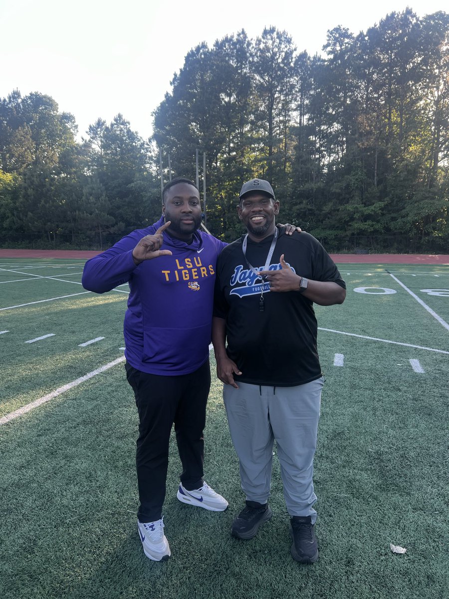 CoachSterlLuc's tweet photo. They got active today in the A! 
Great seeing my guys @SHSJagsFootball 
@CoachJelks @iamcoachrock https://t.co/g5tMF2xFPl