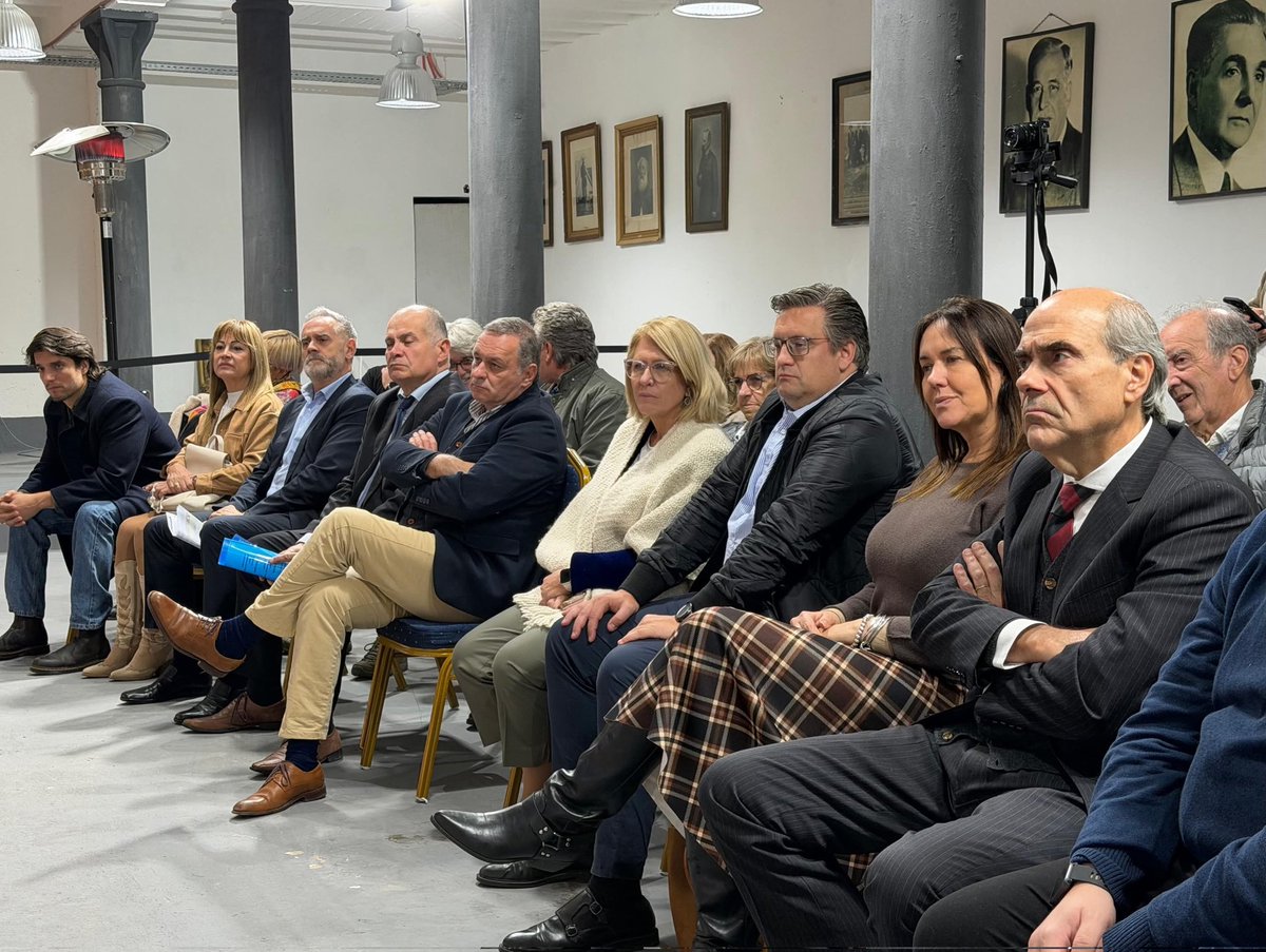 Maria de Lima tweet media