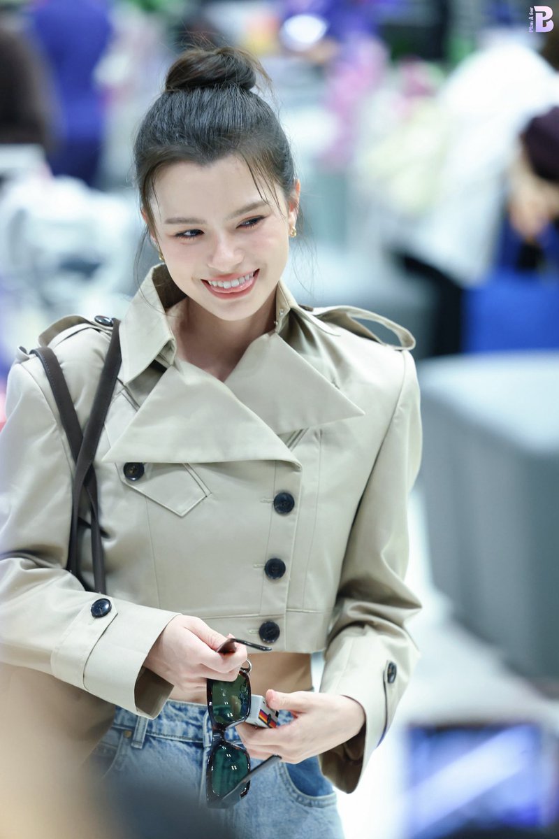 PlanAforBec's tweet photo. Cold as a glacier, warm as spring when she smiles ❤️

BECKY X CANNES FF26
#RebeccaxCannes2026
#beckysangels #BeckyArmstrong https://t.co/rXgXaXyGvs