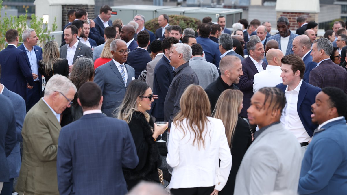 TerrapinHoops's tweet photo. An amazing night in New York as we celebrated Maryland Athletics and Maryland basketball!

📸 - https://t.co/8gHWJIGRgQ https://t.co/rxne4sYxF1