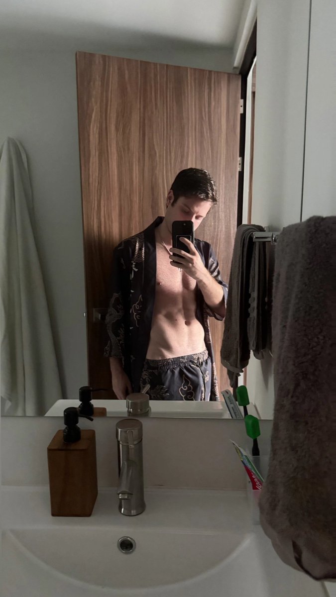 sololatinos25's tweet photo. Nicolas Haza marcando mucho amor 😍 https://t.co/cQOEO5KEmd