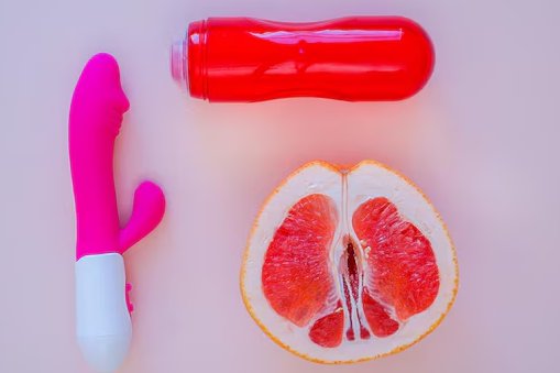 EzPleasure's tweet photo. Pourquoi mon lubrifiant abîme mon sex toy ? (Et quel lubrifiant choisir selon chaque jouet)
https://t.co/bJNqleIgv8
#SexToys #BienEtre #ConseilsDexperts #Plaisir #Sexualite #Lubrifiant #EzPleasure #SanteSexuelle #VieDeCouple #LoveTips #Pleazy https://t.co/wN0I9GHy1P