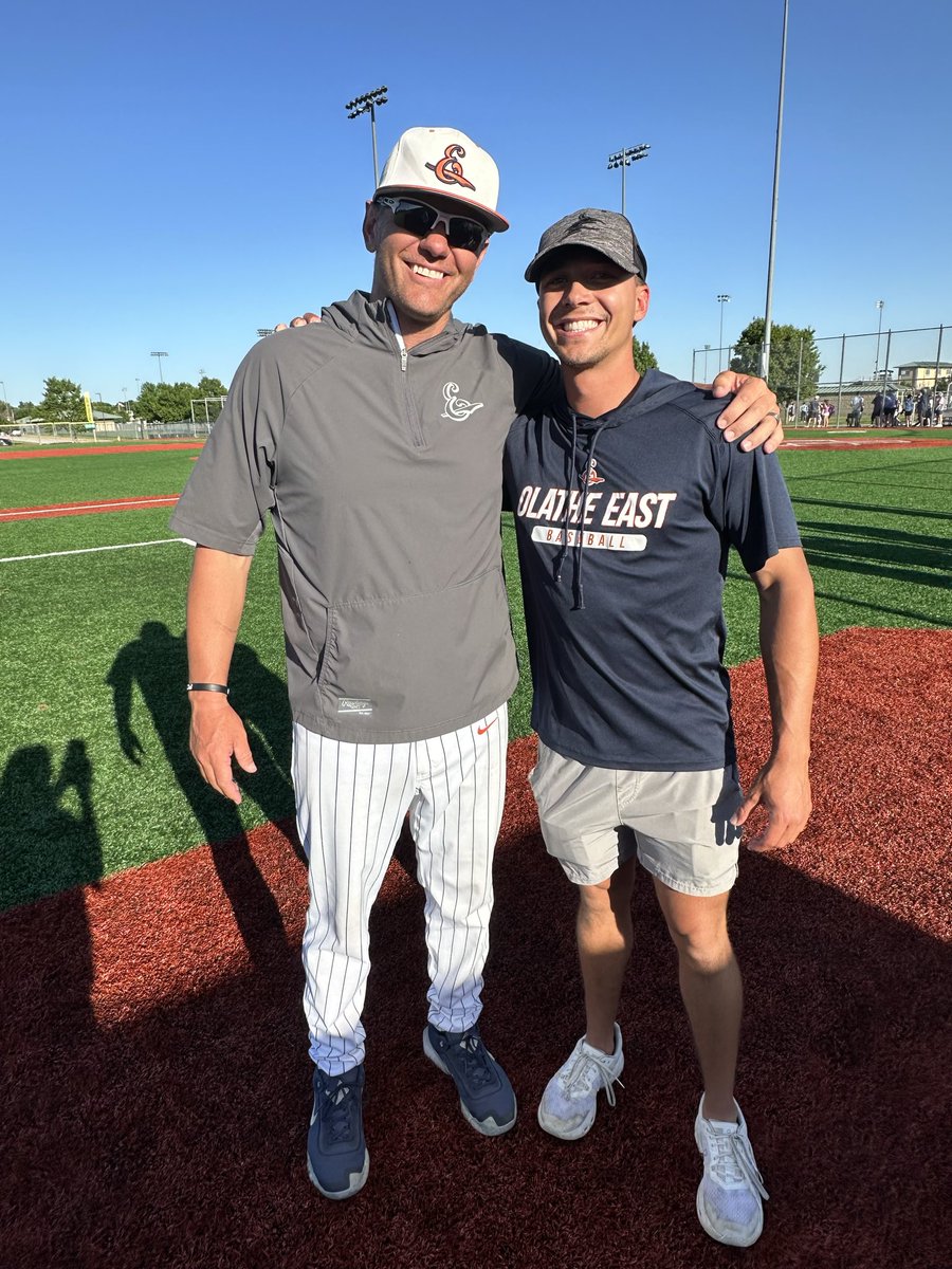 coachiles's tweet photo. Love when former players stop in to say hi! Exactly 5 years ago today! Love the man you’ve turned into @BlakeVenneman https://t.co/bGMhG09ok2