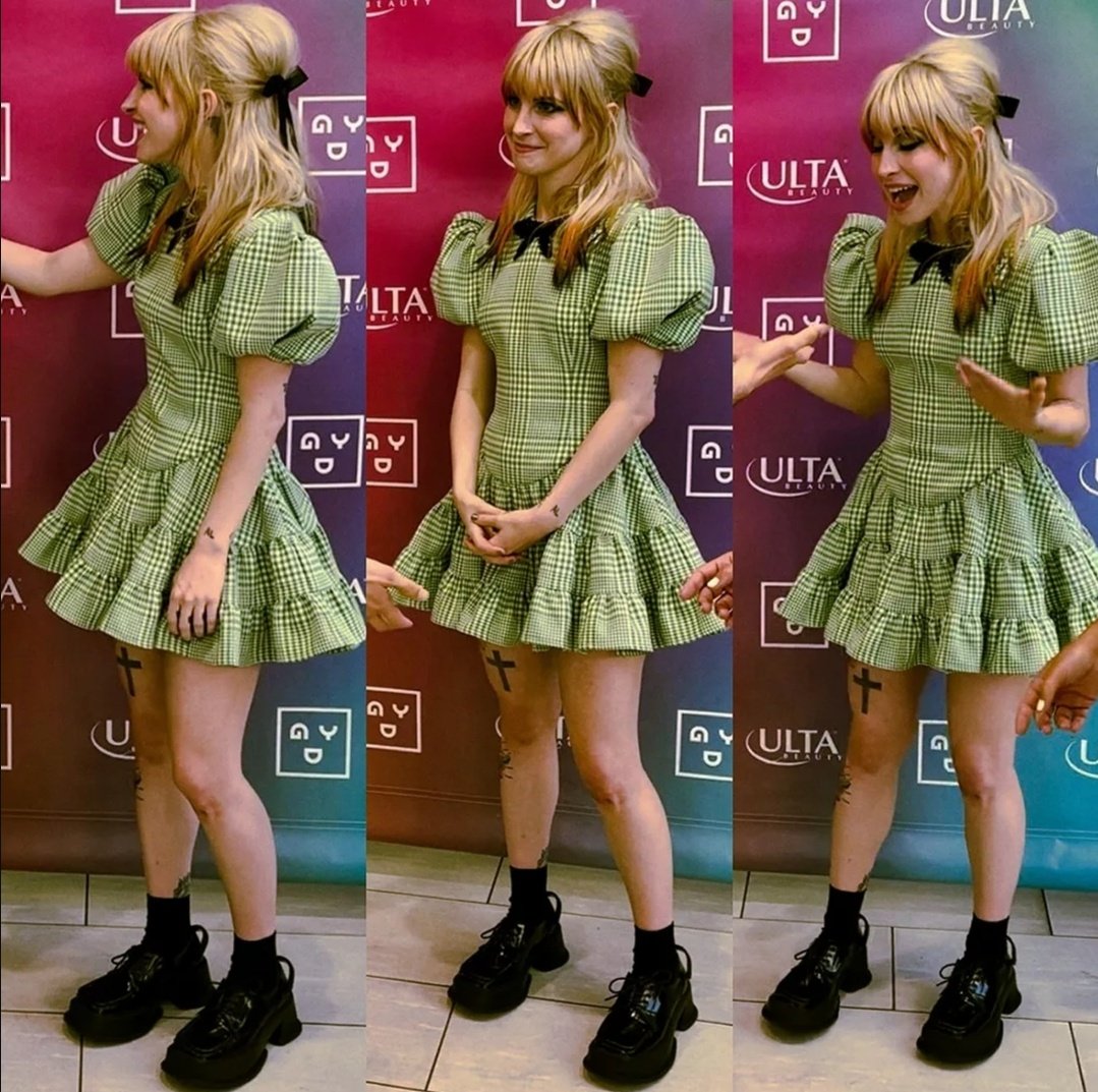 vanessa tweet media