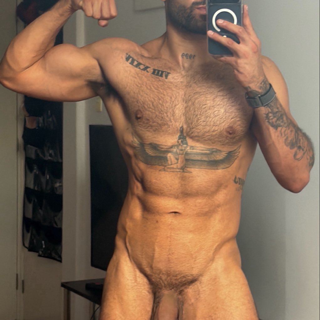gablejaa's tweet photo. Completas en mi página 😈 https://t.co/MJ1ayc7PAB