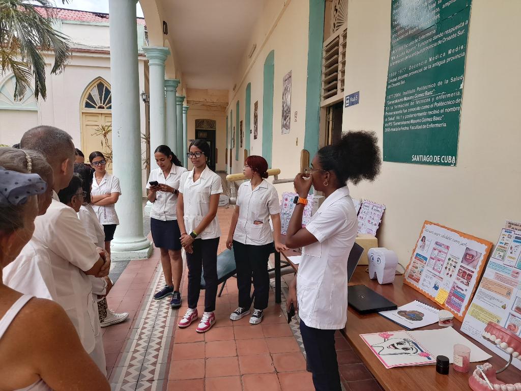 Fac.Estomatologia Santiago de Cuba tweet media