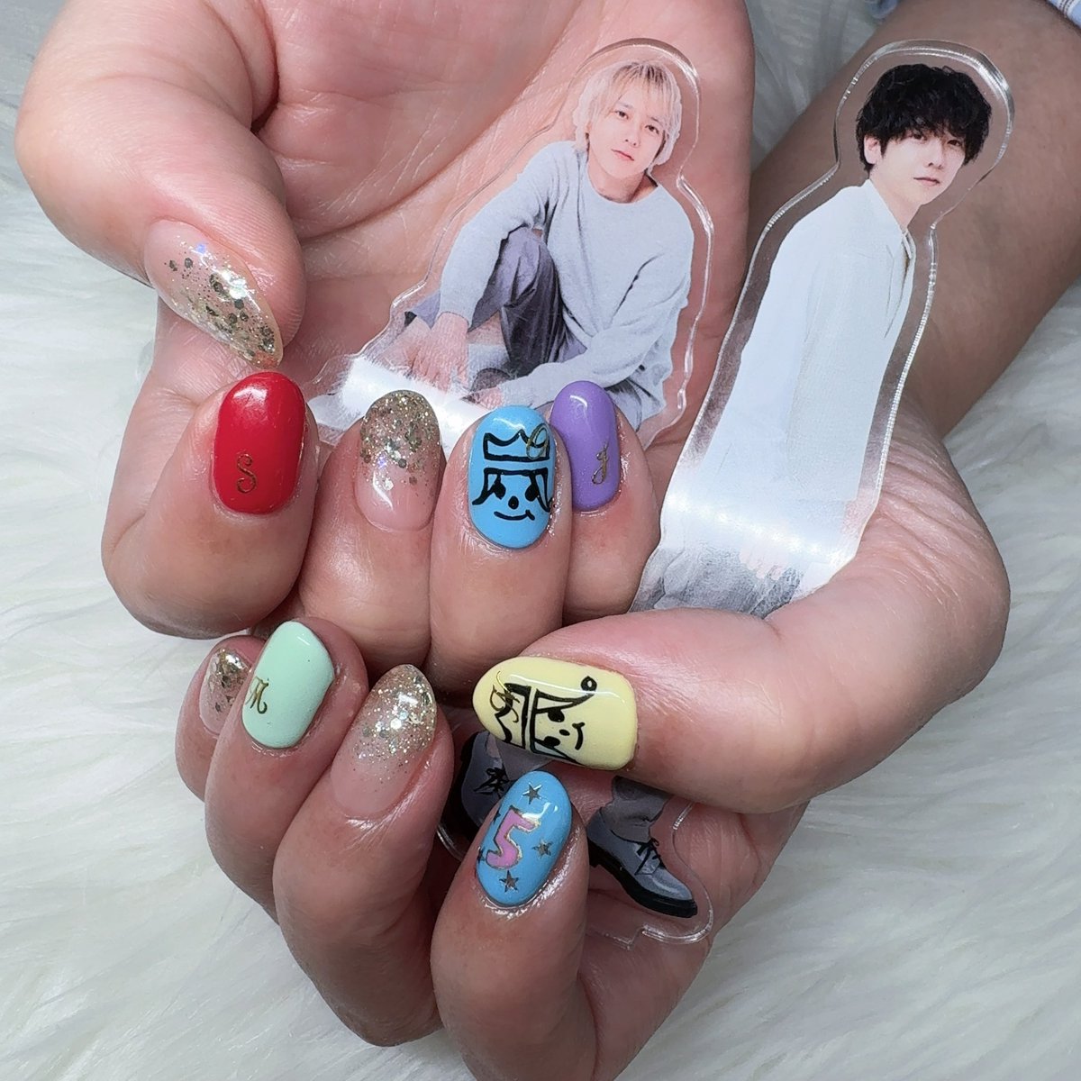 ネイルセット※無くなりしだい終了 1枚目から2枚目にネイル変更💅 さっ 飛びますわよ🍀*゜✈️ #嵐ネイル