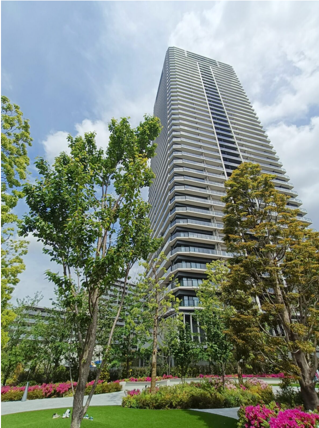 new_mthouse's tweet photo. 📢新価格
シティタワー千住大橋、新築未入居物件！
12,280万円→11,980万円（▲300万円）

30階　北東×北西向き角住戸　2LDK　72.08㎡
✅30階のため、視界を遮るものがなく、開放感あふれる眺望と良好な風通し
✅コーナー部分は連続サッシ、バルコニー面積34.79㎡
✅LDKは19.4帖、洋室2部屋はLDから独立した間取り　※3LDKへ変更可能

詳細はこちらから
https://t.co/L4BQ16xd2d