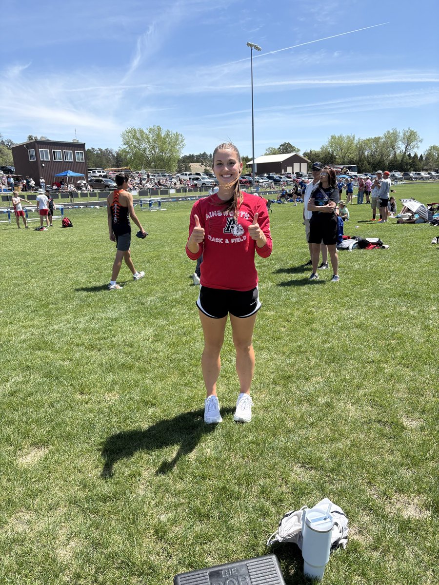CoachJakeNelso1's tweet photo. It’s official: Willa qualifies via wildcard in the shot put!
@go_ahsbulldogs https://t.co/KqAZGgMiap