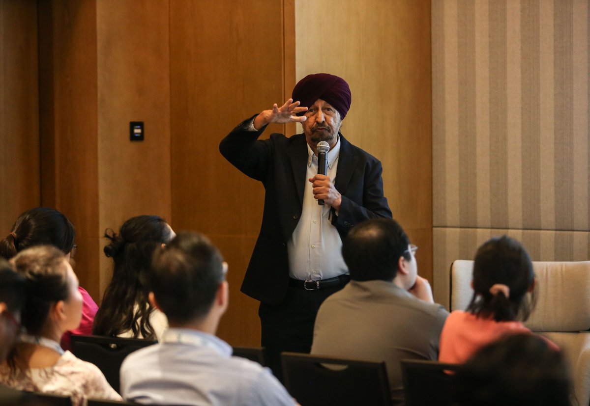 CIDBMALAYSIA's tweet photo. ICWBORENEO2026 SEMINAR “FAIR CONTRACTS, FAIR OUTCOMES – MANAGING RISKS AND AVOIDING DISPUTES IN CONSTRUCTION PROJECTS”  📍 Sheraton Kota Kinabalu, Sabah 📅 12.5.2026 #ICWBorneo2026 #CIDBMalaysia #BICAM #ConstructionIndustry #FairContractsFairOutcomes #BuildPerfect #MalaysiaMadani https://t.co/tP6Ax3klm9