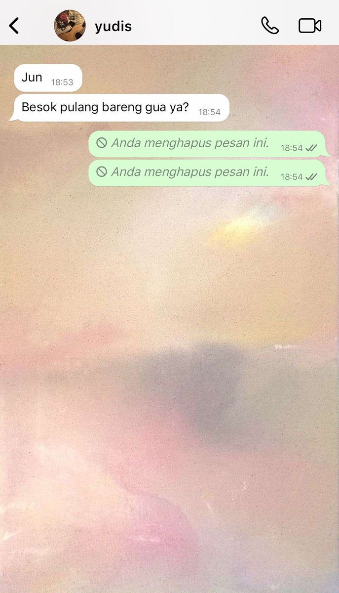 bulan tweet media