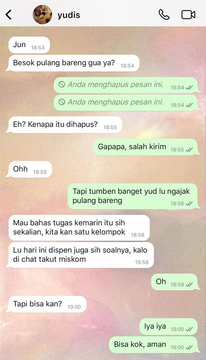 bulan tweet media