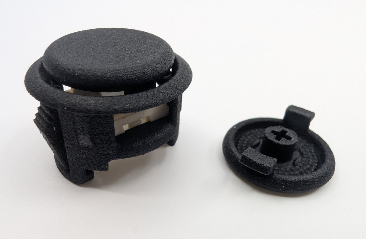 TheSlamArcade's tweet photo. Another 24mm mx arcade button prototype with some adjustments!

- Keycap shape sculpted to make it huge without scraping edges on the way down
- High-frequency sound dampening inside keycap for deeper sound profile
- Extra ridges on side tabs to support thicker panels
 
🙂‍↕️ https://t.co/FDItFmGR3U