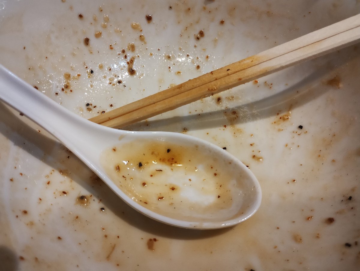 RGSTTS's tweet photo. 麺屋HERO

“冷やし油そば”
その他色々(ほぐし豚👏)

2023年〜毎年なにかしらの味で
頂いている冷やし
今年もやってくれて有難い

そして毎年思う
量といい味の濃さといい
結構なものを摂取してるハズだが
ノンストップで完飲完飲
してしまうのがこの冷やし

いやあ美味しかった https://t.co/VzdHePRFRX