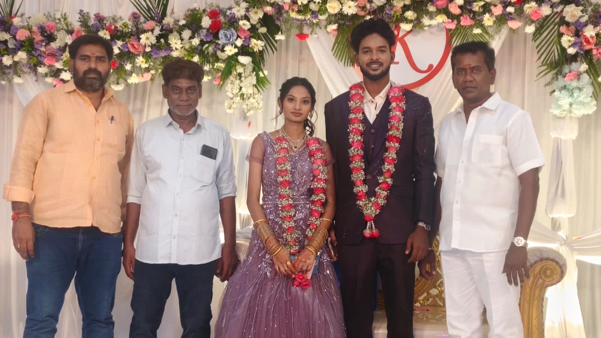 BGiriBJP's tweet photo. #பட்டியல் அணி மண்டல் தலைவர் திரு.சுப்ரமணியன் அவர்களின் அண்ணன் மகன்  #திருமணத்தில் கலந்து கொண்டு மணமக்களை வாழ்த்திய தருணம்.
@BJP4TamilNadu https://t.co/aSpwSTAdED