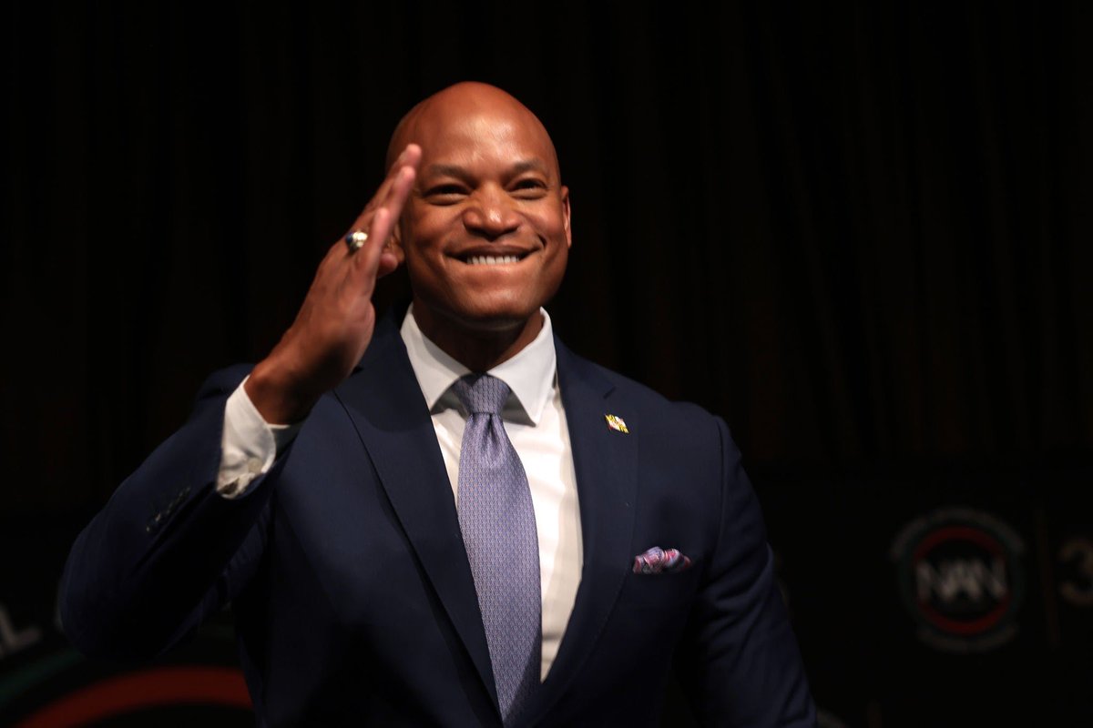 BasedWesMoore's tweet photo. @dancox4maryland Imagine getting boat raced in 2022 and then having the audacity to ask people for their hard earned money to run against the same guy who dominated you, only now he’s even more popular.

Couldn’t be me. 😂🤣😭

Moore 2026 🇺🇸⛵️🦀 https://t.co/h6AarHXYdE