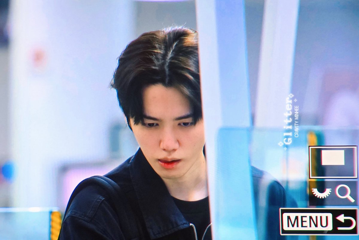 𝙂𝙡𝙞𝙩𝙩𝙚𝙧 tweet media