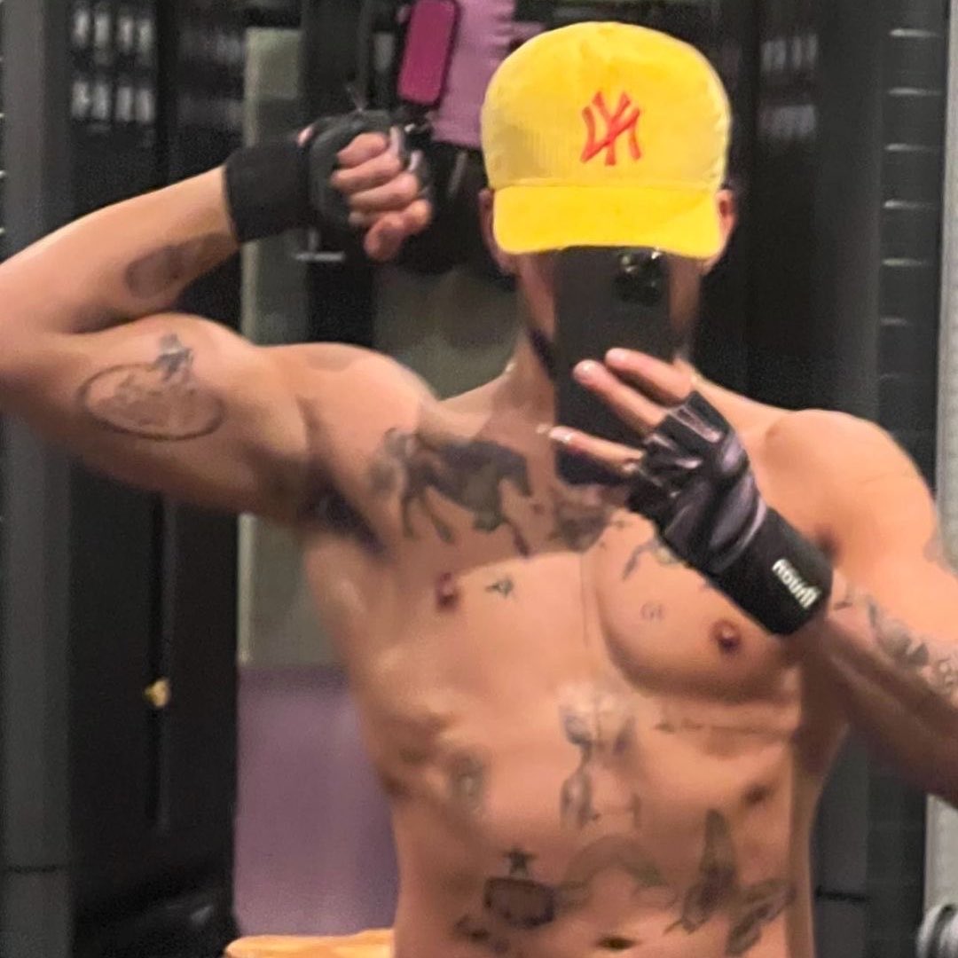 archivobenito's tweet photo. Especially Bad Bunny’s biceps. https://t.co/K1IBIZxvle