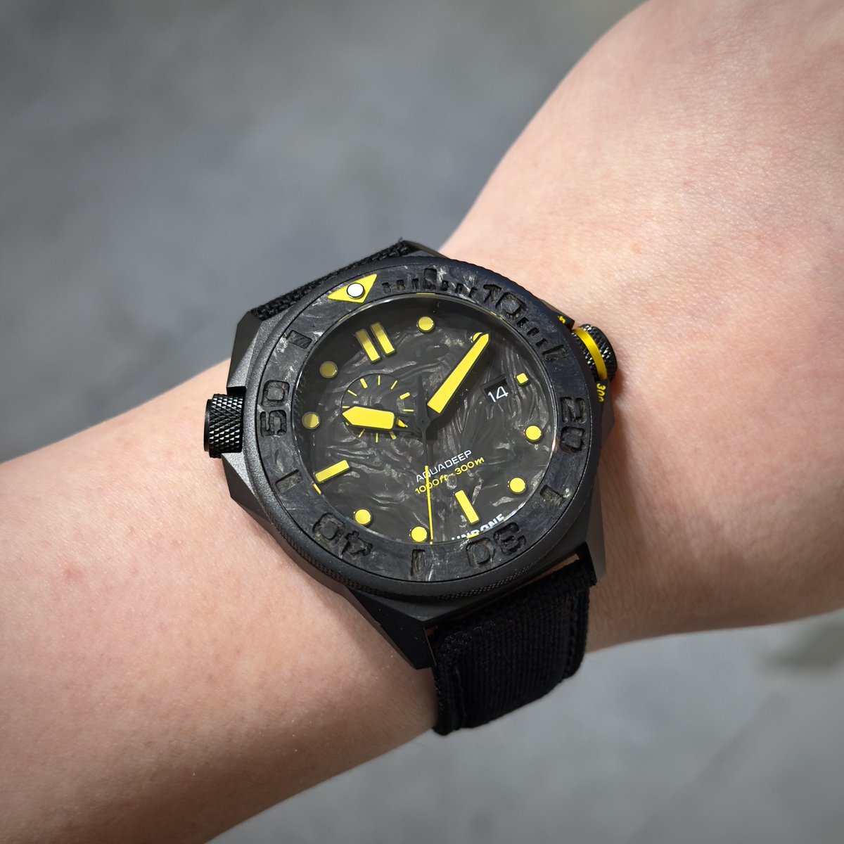 HMS_WatchStore tweet media