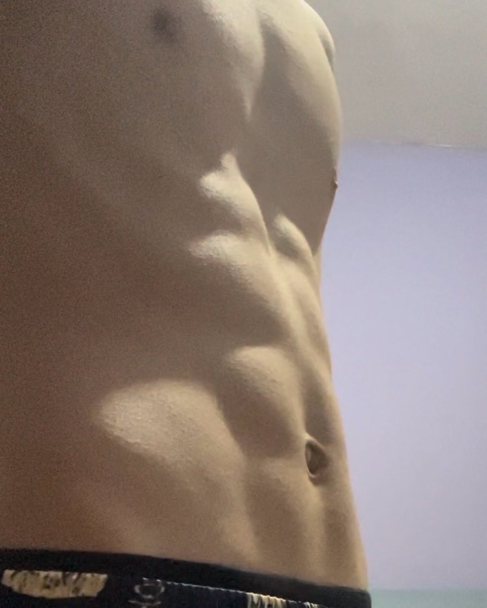 UnderDressMe's tweet photo. not new to #nsfw :3

- he / him
- straight
- singaporean chinese 🇸🇬
- 23 
- fit/toned
- cnc | breeding | rough | (open to explore)
- dms are open!!
- 7” thick

#nsfw #nsfwtwt #nsfwtwtًً #moot #moothunt〃・ https://t.co/0duBlOsEaO