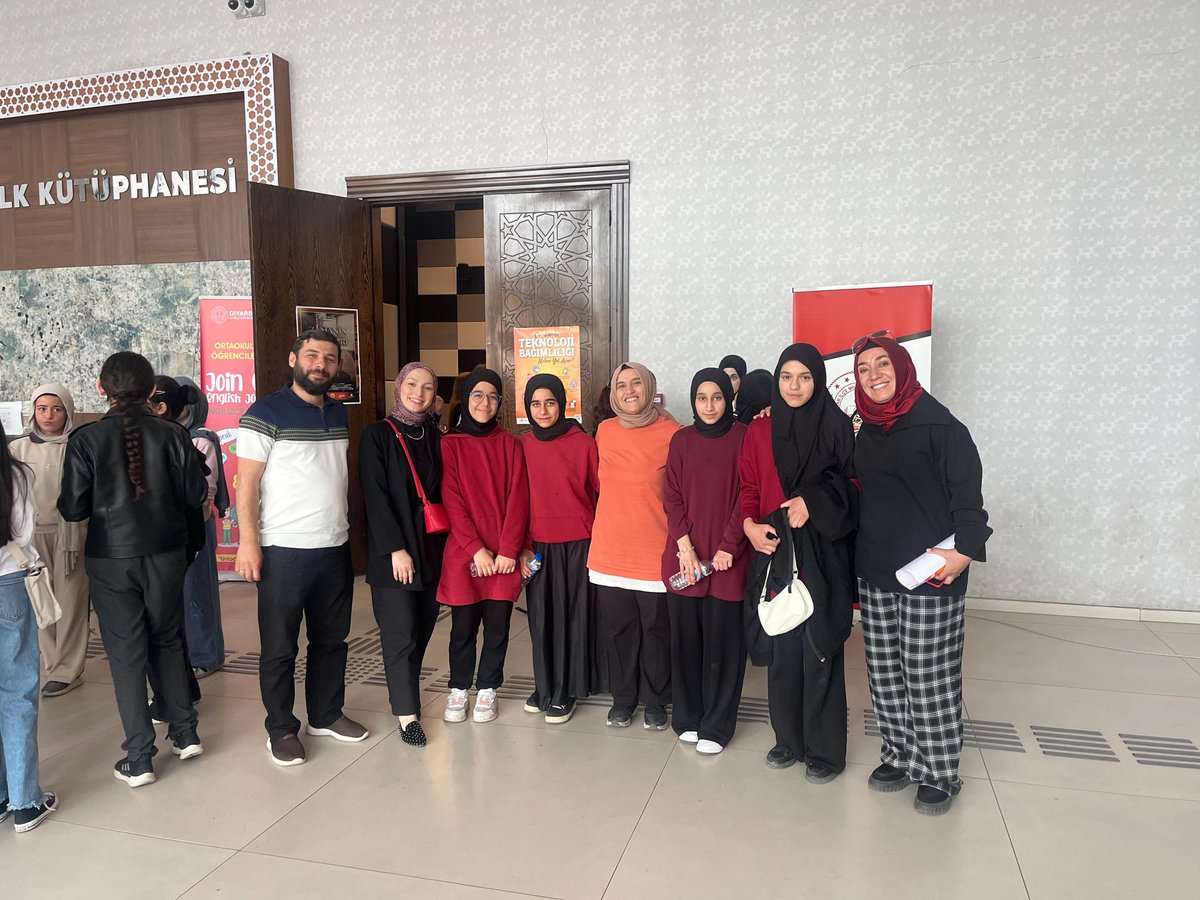CinarKizAnadolu's tweet photo. Diyarbakır geneli yapılan “Join Our English Journey” English Contest  yarışmasında okulumuz grup birincisi olarak bir üst tura büyük bir başarı ile geçip şampiyonluk yolunda emin adımlarla ilerlemeye devam ediyor.
@Diyarbakirmem @sadoglu_salih @ysfgzl0 @mebcinarmem https://t.co/GxG3WqIZgh