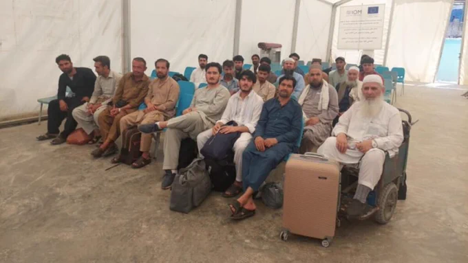 Hundreds of Afghan Citizens Released from Prisons in Pakistan.
