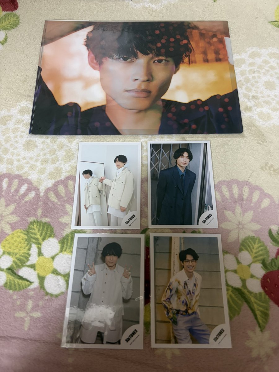 sh_hm_ro's tweet photo. @m____165cm すみません！
お取引するグッズの画像をDMに送りたかったのですが、送れなかったためこちらに失礼します。
詳細1枚目のALTに書きましたのでご確認お願い致します。
お手数おかけして申し訳ありませんが確認できましたら主様からのDMお待ちしております。 https://t.co/o6Li8mv1eC
