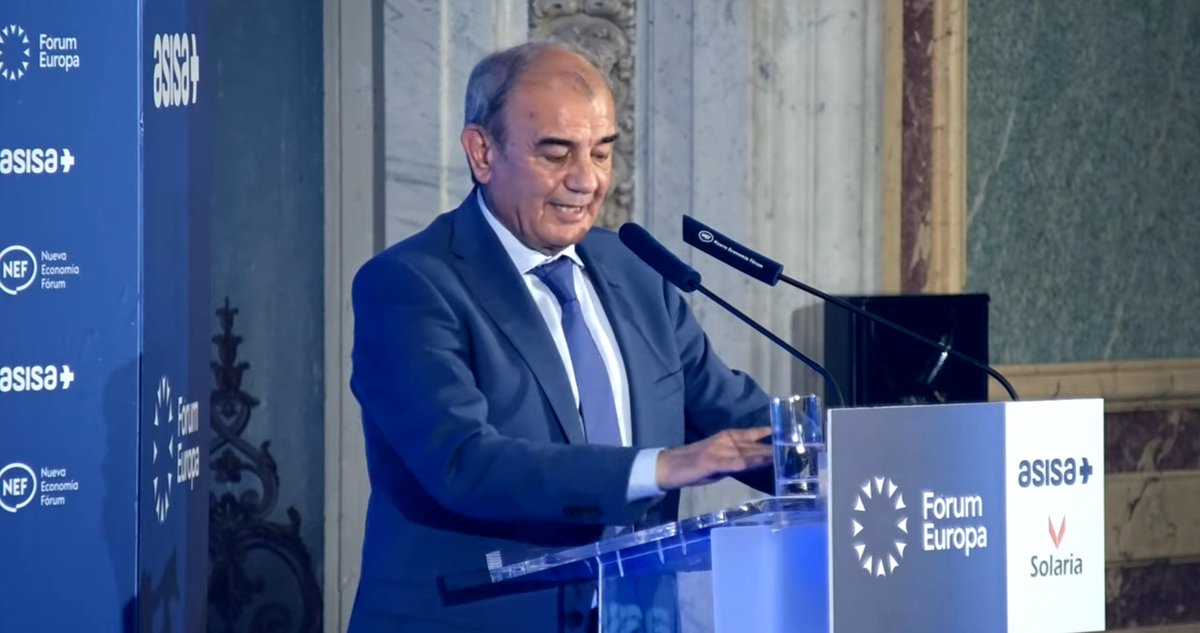 NewEconomyForum's tweet photo. @japedreno @Yolanda_Diaz_ @CEPES2 🇪🇺Pide a Europa "no pasar por alto" lo que representa la economía social

🗣️@japedreno destaca el "compromiso con la empresa" del sector de la economía social

📺Síguelo👇
https://t.co/BBN2w0oUTp https://t.co/UYDzdOiLZc