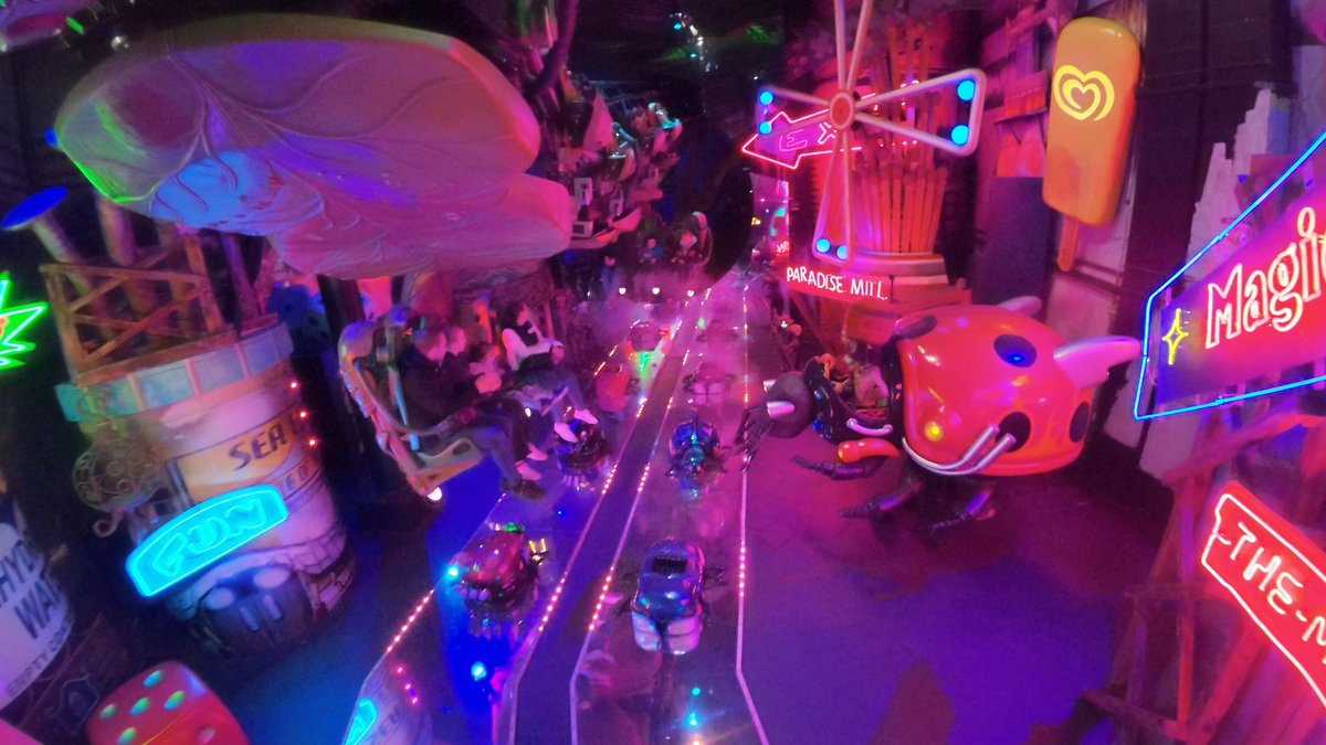 Attractions 360° tweet media
