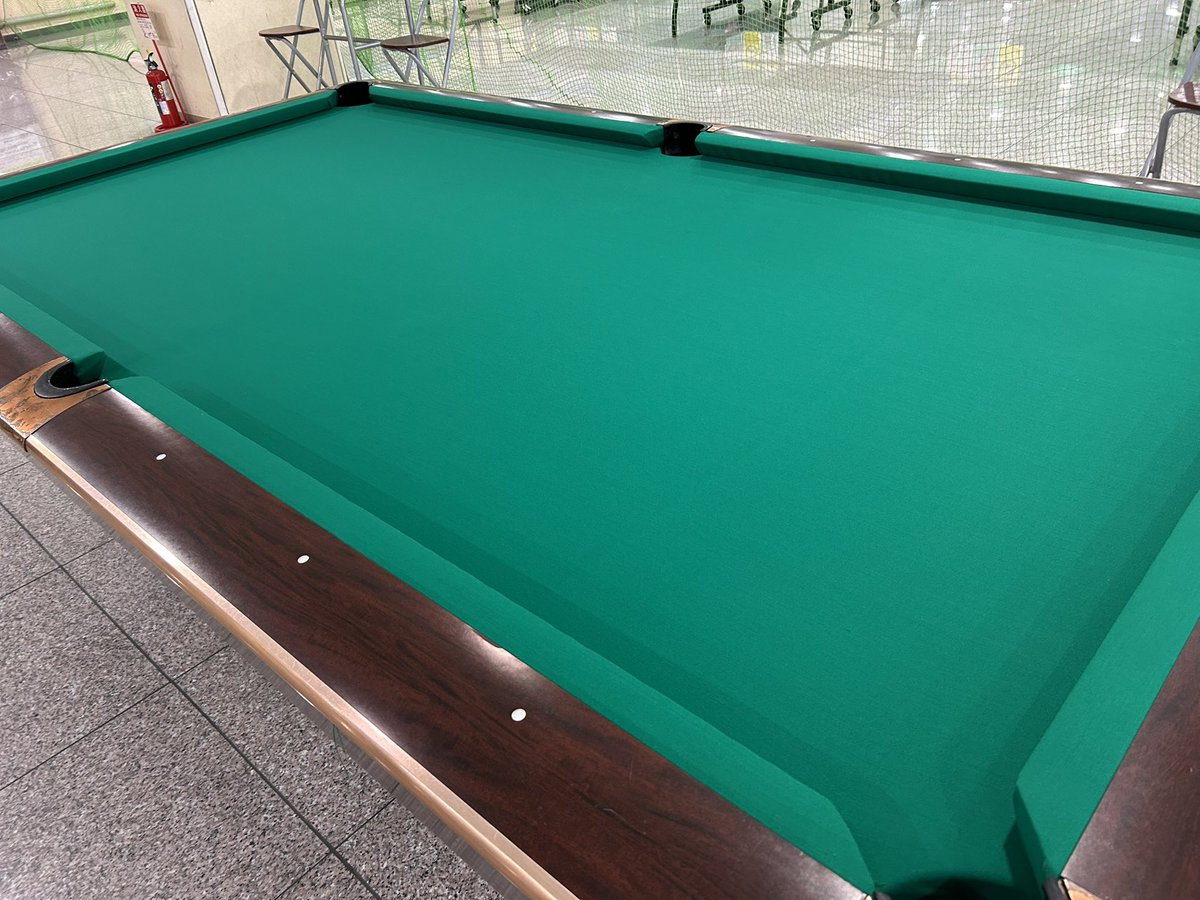 こんにちは😀 #高レジャ です🎱 2番台ビリヤードのラシャを張り替えて