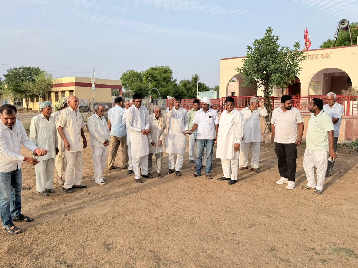 Manoj Batar (मोदी का परिवार) tweet media