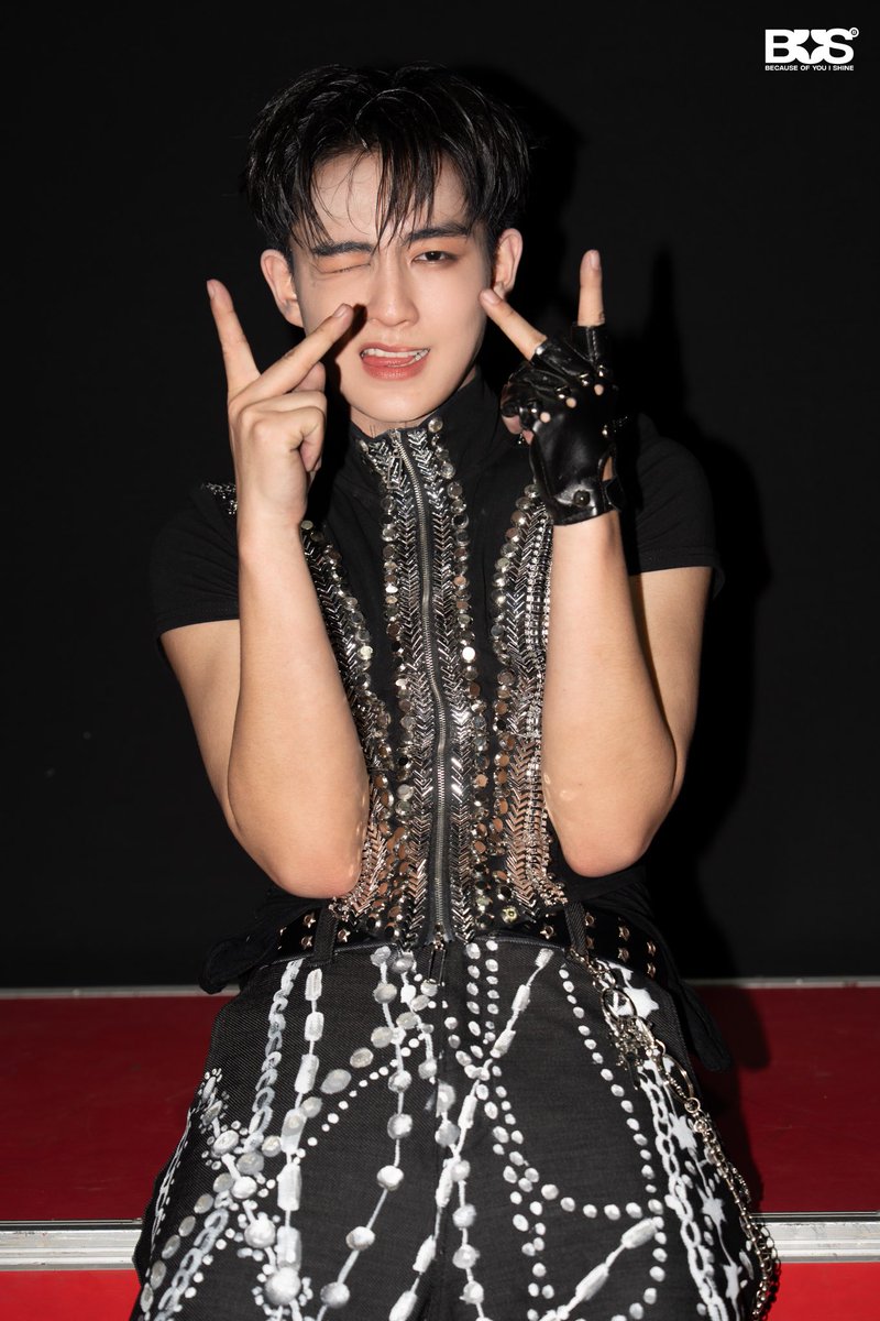 𝓜𝒊𝒔𝒕chuu🐽 tweet media