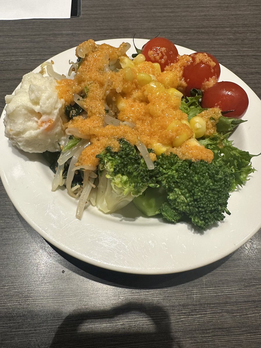 ユパテト tweet media