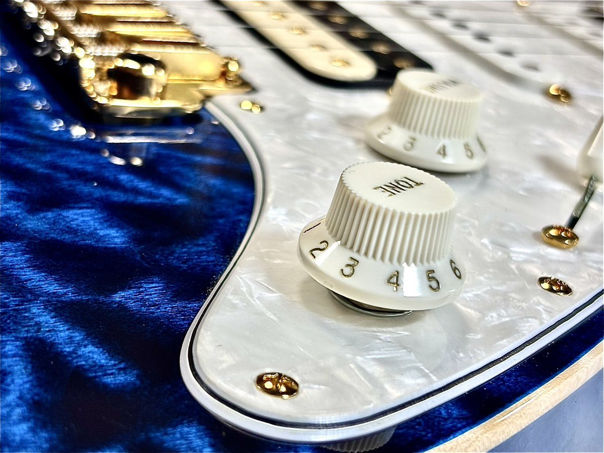 Red House Guitars tweet media