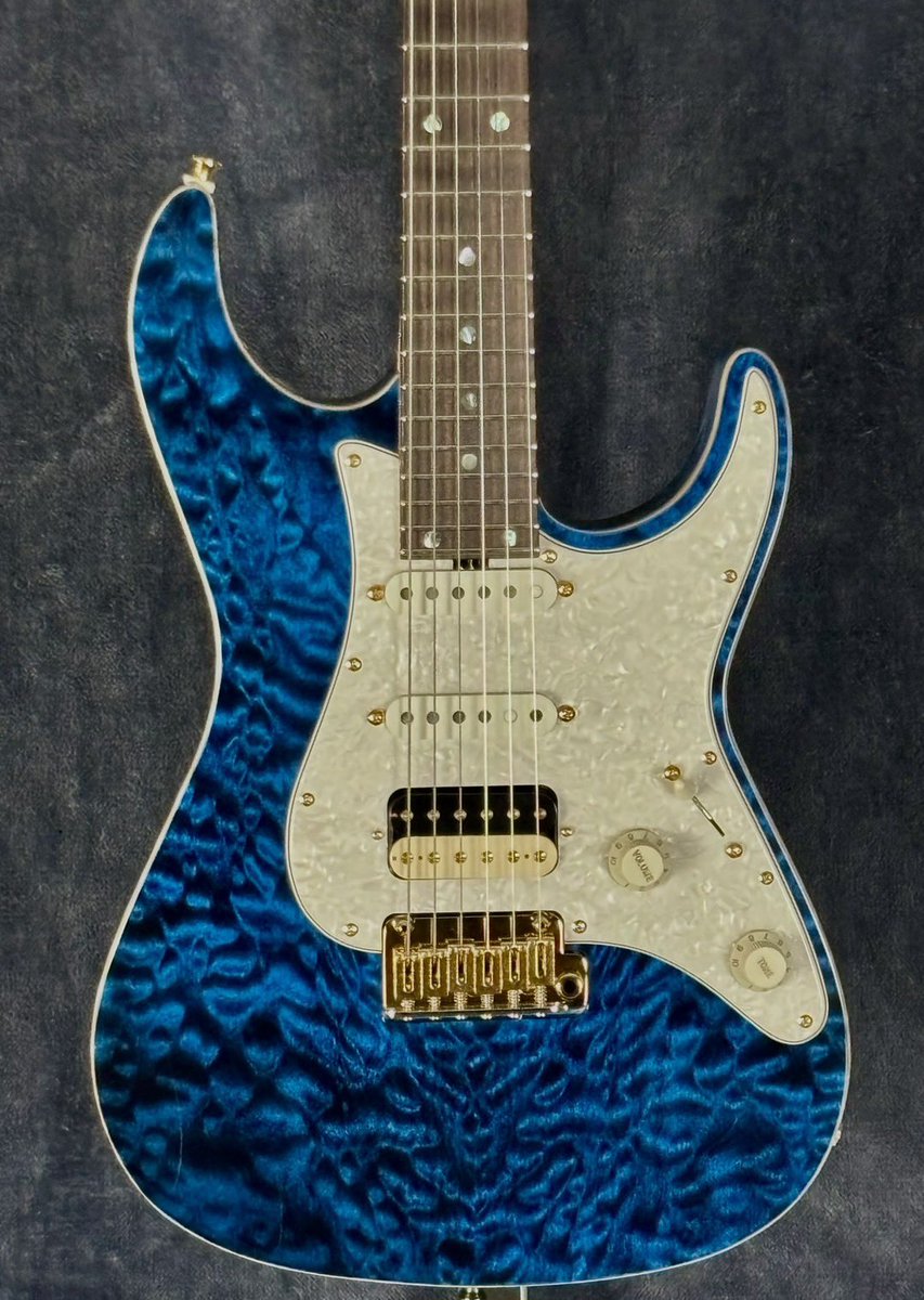 Red House Guitars tweet media