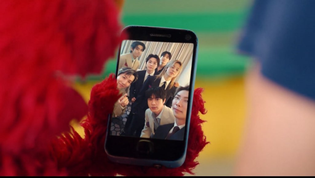 BTS Updates, News & Charts ⁷ tweet media