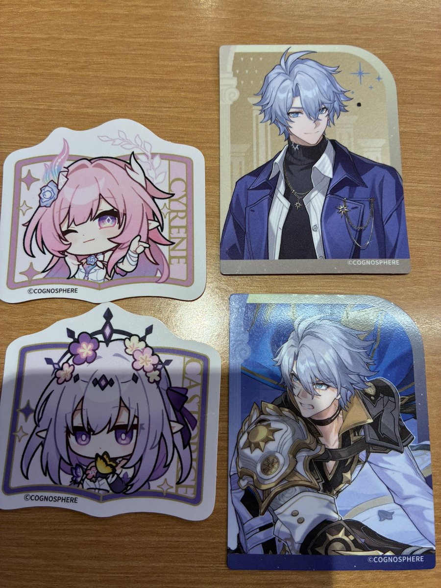 kinomoci's tweet photo. 【交換】スタレ スシロー ピック ステッカー
譲▶︎ファイノン(通常、シクレ) キャストリス キュレネ
求▶︎ピック  アナイクス
ステッカー  ヒアンシー
2枚目は裏面の写真です、ステッカー裏面QRコード未使用
郵送交換 https://t.co/vHZP7z4amV