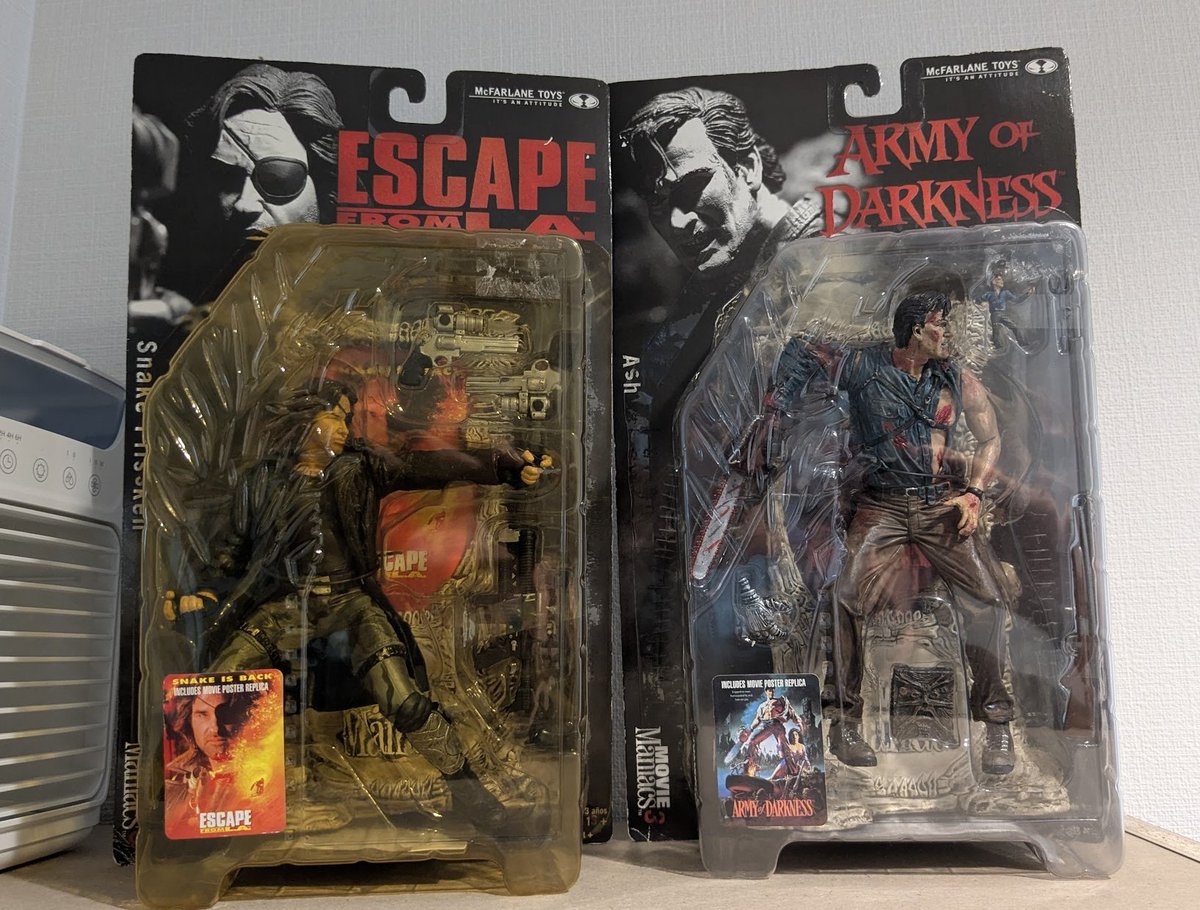 UkkoGames's tweet photo. @nachovonbaron @AlexKnight2005 About a week ago I found these for about $7 each. I am thinking of opening Snake as you can see, it is extremely yellowed. https://t.co/SQlSKiQdvL