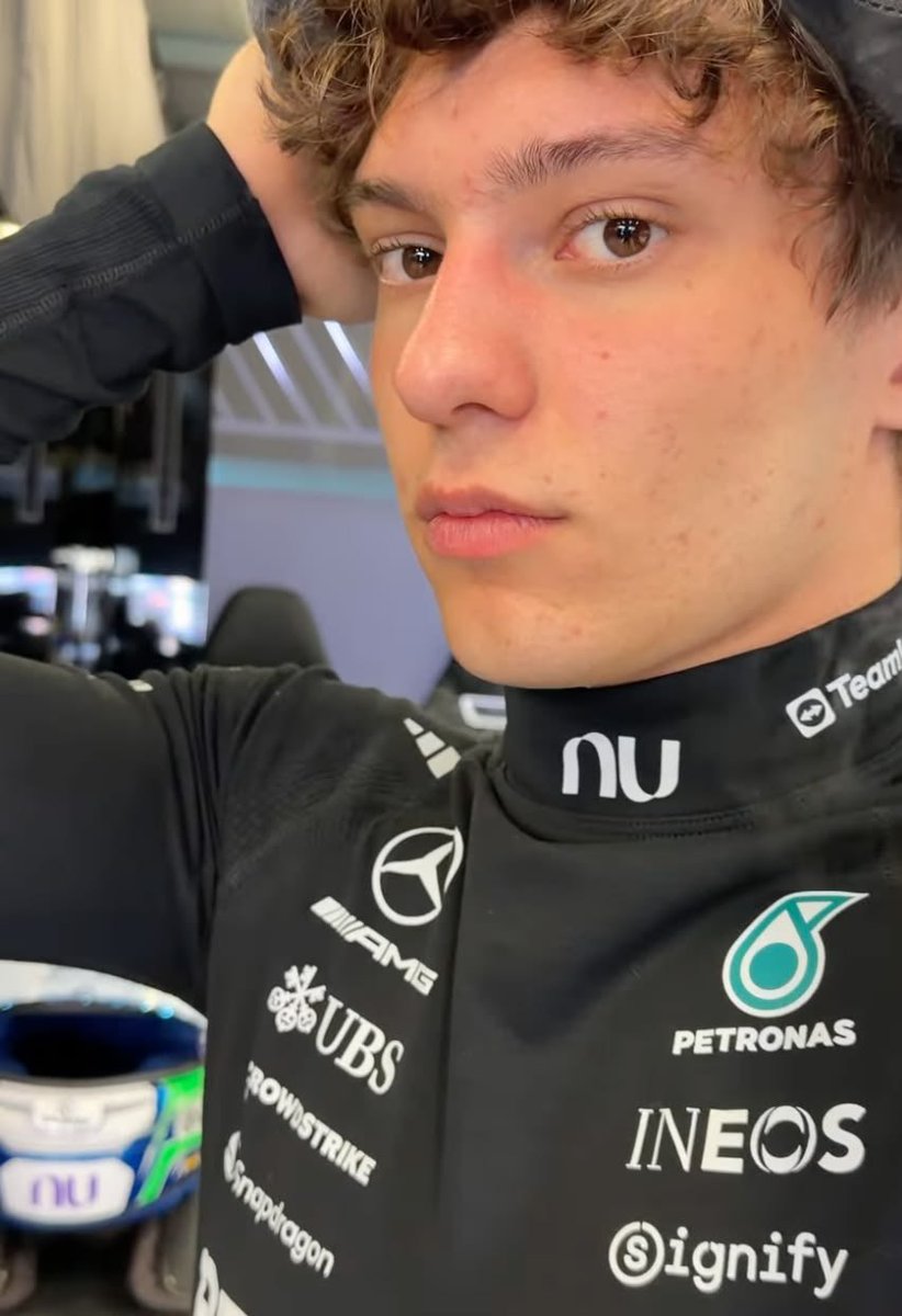 ronan tweet media