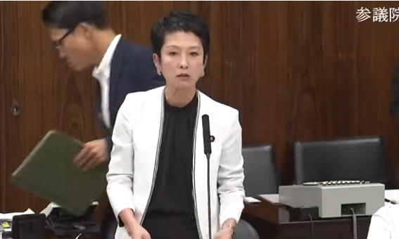政治知新 tweet media