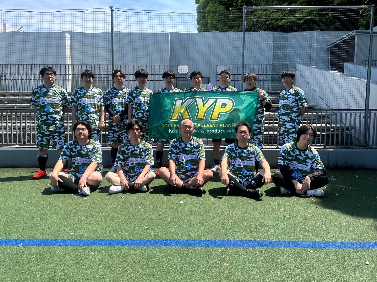 HEXELWorks's tweet photo. 社内フットサルチームが、なんと一般のサッカーの試合に挑戦⚽️

普段とは違う広いピッチでのプレーに苦戦しながらも、
1試合20分×4試合を全力で走り切りました‼️
チームワークと体力をフルに発揮した1日でした💪
＃スポーツ　＃リフレッシュ https://t.co/HCBhWaxOGu