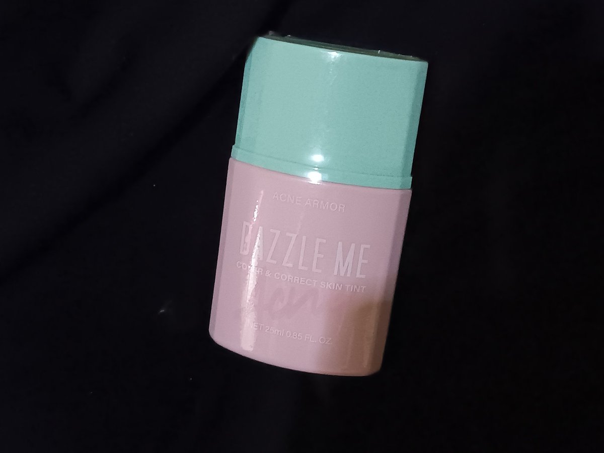 chezzycakey's tweet photo. wts skin tint dazzle me acne armor NEW
shade: C05 medium pink
45k
#zonauang #zonajajan https://t.co/cvhVELH4SQ